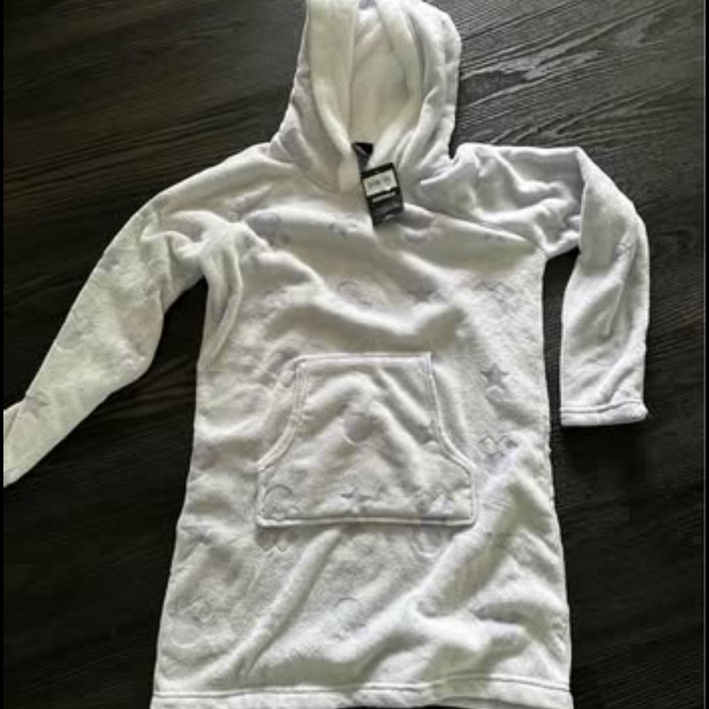 Disney Minnie Mouse Hooded Fleece Pull Over Robe! NWT. Size Small. Purple.